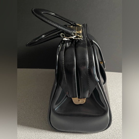 Vintage Top Handle Black Leather Doctors Bag With Key - Picture 5 of 16